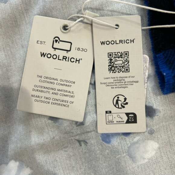 Woolrich Made in Italy throw blanket.  NWT - Picture 4 of 4